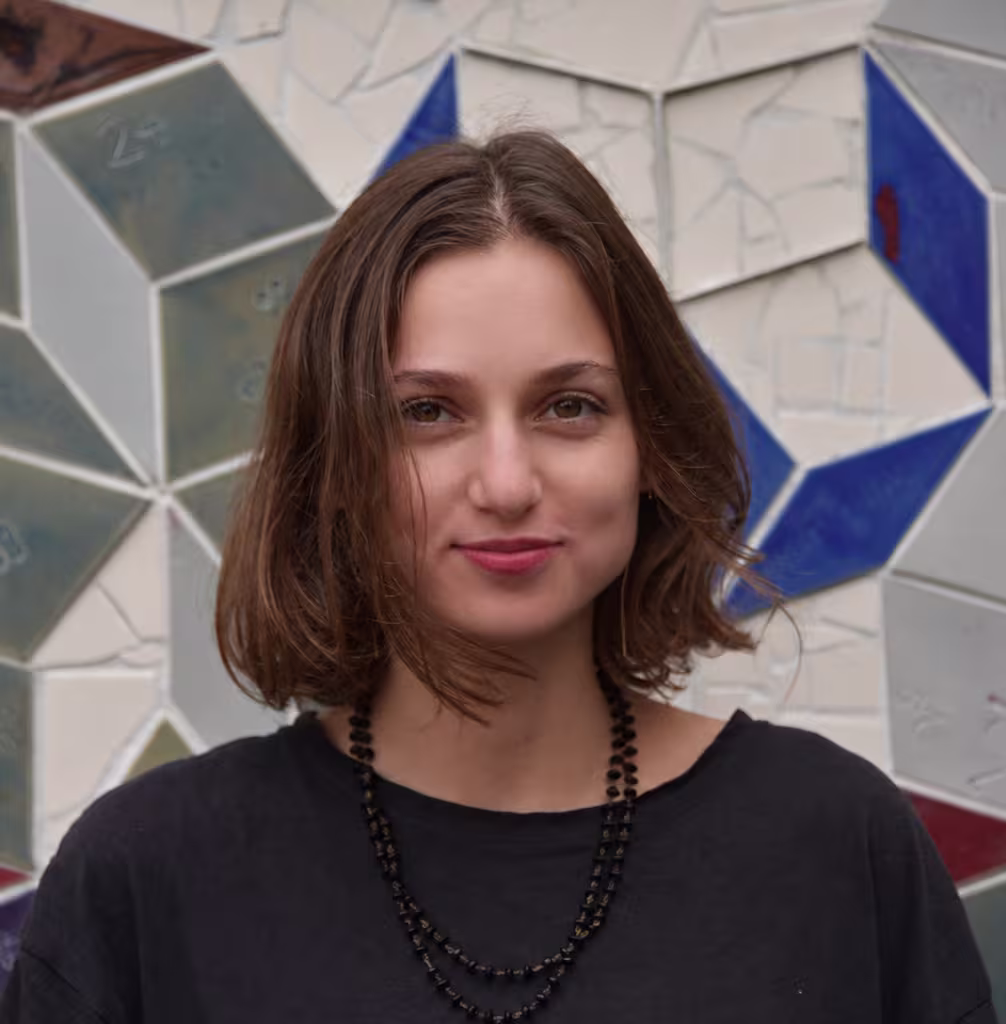 Dr Amélie Justine Loher