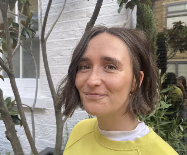 Dr Clare Bucknell