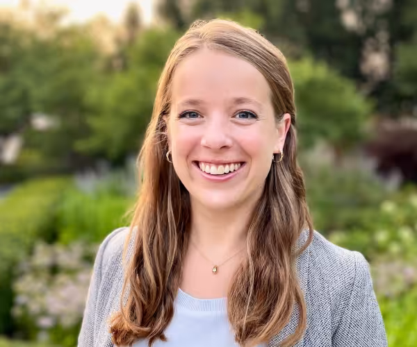 Dr Meredith Paker