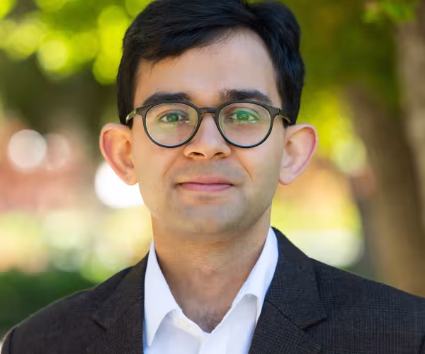 Dr Akshat Pandey